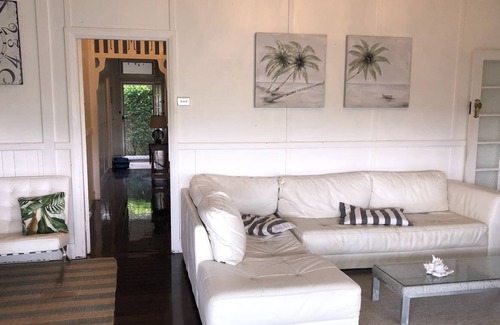 James Creek House | Cameron House a home with character and charm opposite the Clarence river
