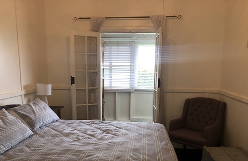 James Creek House | Cameron House a home with character and charm opposite the Clarence river
