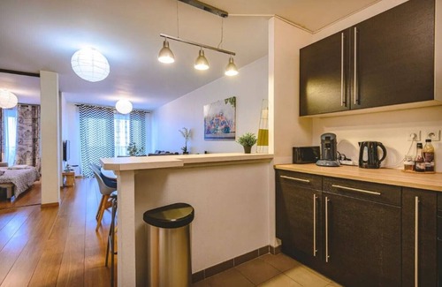 Reims City Centre Apartment | CAMILLE - Apartment with exterior