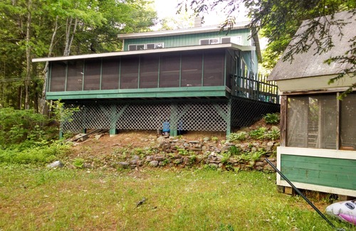 Sidney Cottage | Camp Betty' Lakeside Retreat
