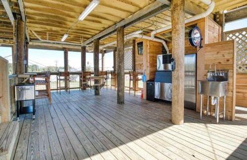 Delacroix House | Camp Conex Hopedale, La