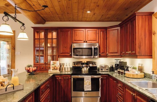 Lac Superieur Village Ski Chalet | Camp Nord Tremblant- Jacuzzi/ 2 min Ski