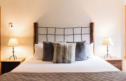 Lac Superieur Village Ski Chalet | Camp Nord Tremblant- Jacuzzi/ 2 min Ski