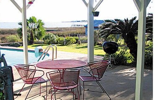 Palacios House | Camp Paw Paw: Relaxing, Sunning,,Heated Pool, Kayaking :Winter Texans Welcome