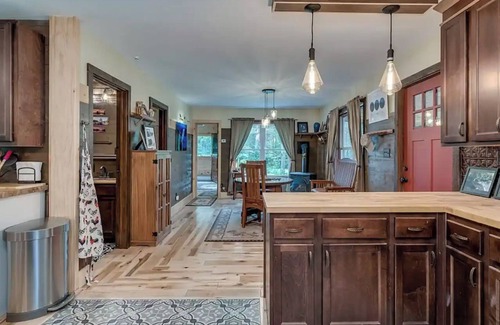 Brantingham House | Camp Pinecone in Brantingham
