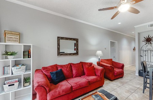 New Braunfels Apartment | Camp Warnecke Estates Unit B104