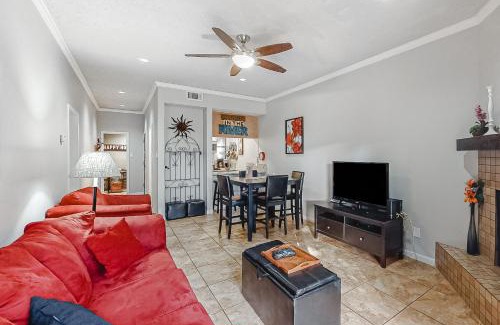New Braunfels Apartment | Camp Warnecke Estates Unit B104