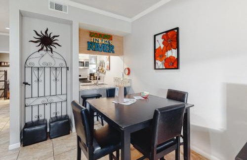 New Braunfels Apartment | Camp Warnecke Estates Unit B104