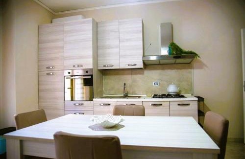 Poggiomarino Apartment | Campania Apartment Vesuvio Comfort -150m dalla stazione - 5km da Pompei