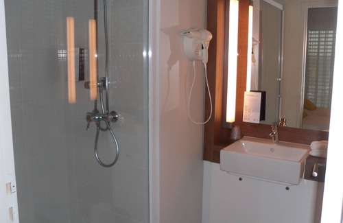Saint-Jacques-de-la-Lande Hotel | Campanile Rennes Sud - Saint Jacques