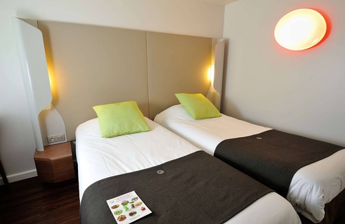 Chambray-les-Tours Hotel | Campanile Chambray Les Tours