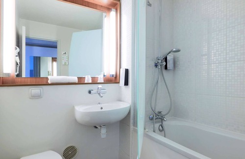 Hendaye Hotel | Campanile Hendaye