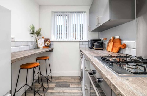 Stoke-on-Trent House | Campbell House Summar