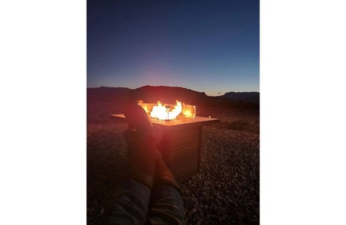 Cody House | Camper at Mountain Haven-WiFi/AC/outdoor fire pit/grill/hammocks/picnic table