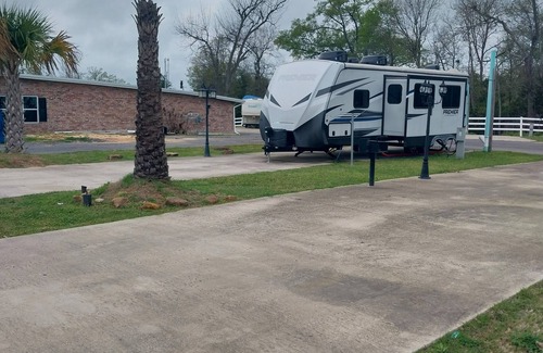 Lake Charles RV Rental | camper lots for rent, monthly worker rates available