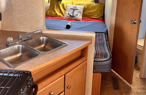 Cabo Rojo RV Rental | Camper Para dos Personas