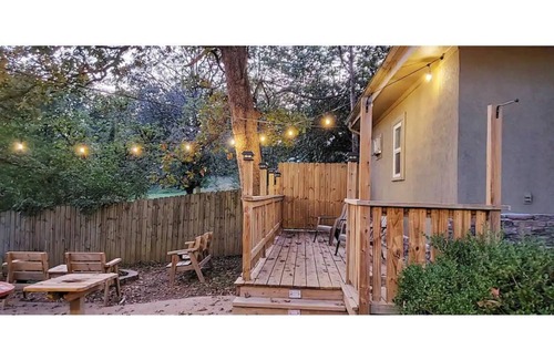 Rockaway Beach House | Campfire Cabin at the Lake - Sleeps 10