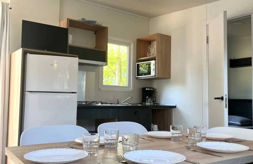 Angicourt House | Camping 2 étoiles - ccbabib