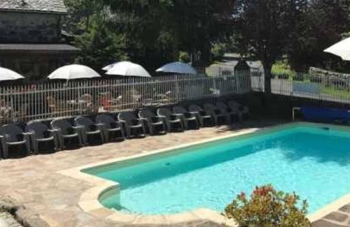 Banes House | Camping 3 étoiles - Piscine - eeeegg