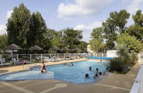 Montpon-Menesterol House | Camping 3 étoiles - Piscine - ccbb0ie