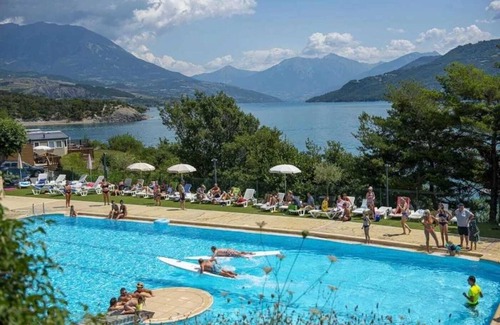 Chorges House | Camping 3 étoiles - Piscine - efbgie