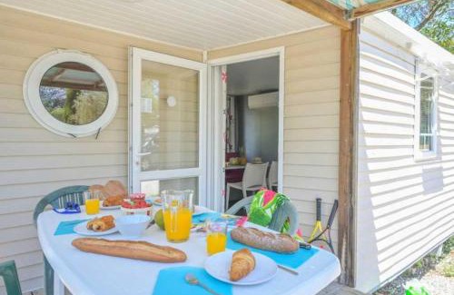 Castries Other | Camping 3 étoiles - Piscine - ccbbh0a
