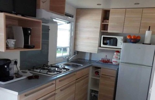 La Faute-sur-Mer House | Camping 4 étoiles - Piscine - eeebgg