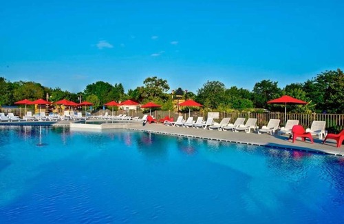 Saumur House | Camping 4 étoiles - Piscine - ccbbgdb