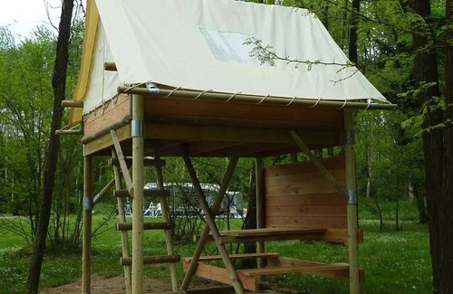 Cormoranche-sur-Saone House | Camping du Lac* - 1 Room 2 Person Perched Tent
