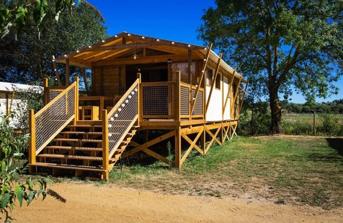 Brissac-Quince Ski Chalet | Camping de l'Etang Sites and Landscapes * - Chalet Insolite Premium Loire 2 ch. - TV 5 people