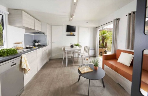 Tharon-Plage House | Camping - Parc aquatique - ccagehi