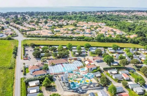 Tharon-Plage House | Camping - Parc aquatique - ccageic