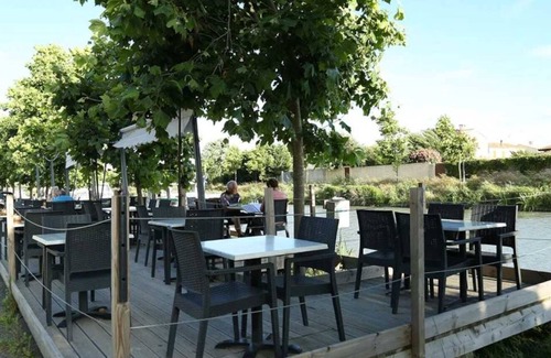Villeneuve-les-Beziers House | Camping 4 étoiles - Piscine - ccaffcc