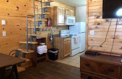 Custer Cabin | Camping in the beautiful Black Hills! Cabin #4