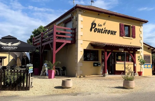 Limeuil House | Camping les Poutiroux * - Mobilhome 3 Chambres avec terrasse couverte 6 personnes