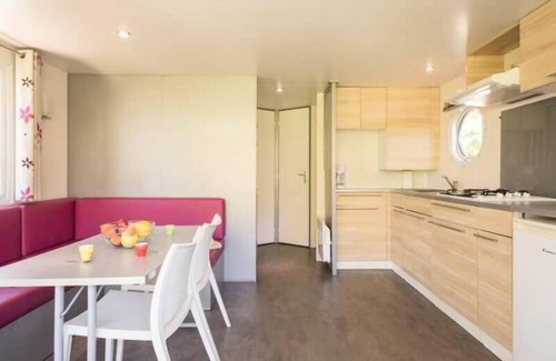 Orpierre House | Camping les Princes d'Orange* - Loggia Confort 3 room apartment for 4 people Mountain view Air-conditioned