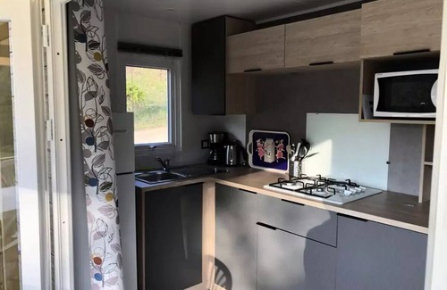 Thonac House | Camping maeva Escapades La Castillonderie * - Comfort Mobile Home 3 Rooms 4 People Air Conditioned + TV