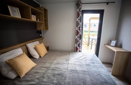 La Plaine-sur-Mer House | Camping maeva Club Les Vallons de l'Océan * - Mobile home Premium 2 Rooms 2 People Air-conditioned + TV