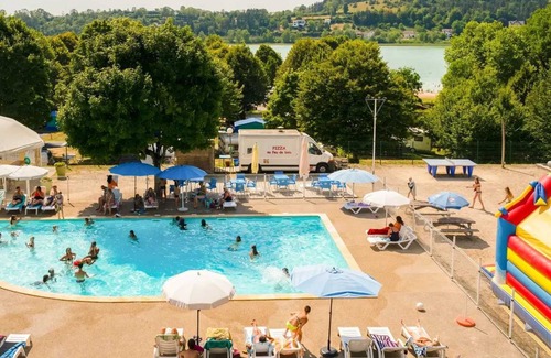 Clairvaux-les-Lacs House | Camping - Piscine - ccagfdc