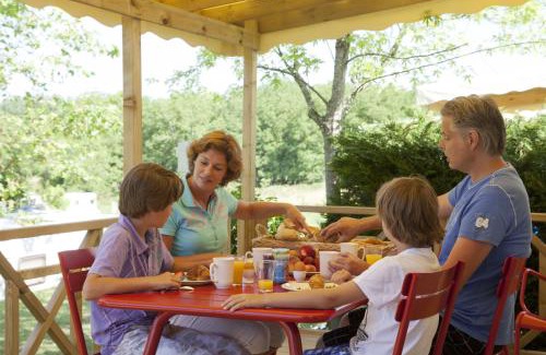Pays-de-Belves Other | Camping RCN Le Moulin de la Pique
