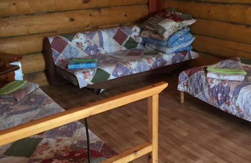 Bol'shoye Goloustnoye House | Camping Russkoe Podvorie