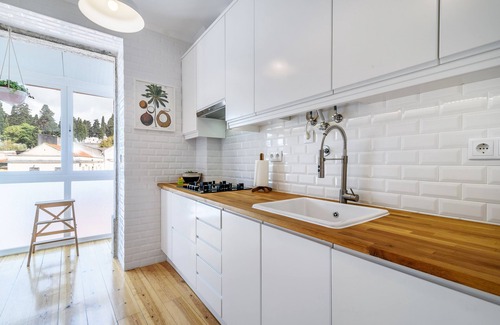 Lisbon Old Town Apartment | Campo de Ourique Premium Apartment