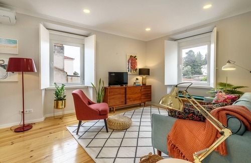 Lisbon Old Town Apartment | Campo de Ourique Premium Apartment