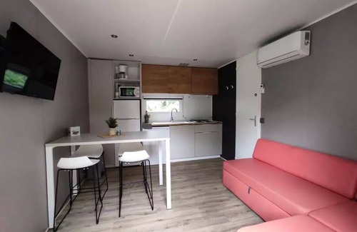 Saint-Laurent-sur-Sevre House | Campsite Le Rouge Gorge* * - Mobilhome 4/6 persons 2 bedrooms 2 bathroom PREMIUM TV CLIMATEIZATION VAISSELLE LAVE 6 persons