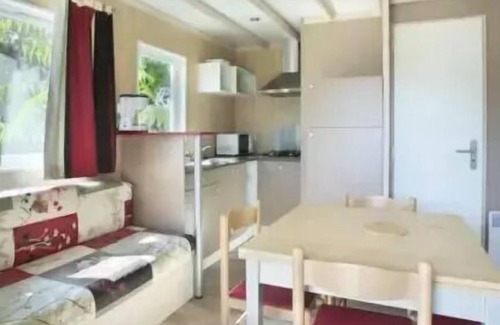 La Faute-sur-Mer Ski Chalet | Campsite LES VIOLETTES * - Chalet Mésange (2 bedrooms) 4 persons