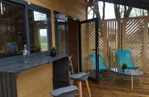 Caro House | Campsite maeva Respire Domaine de Kervallon * - Cottage Trapper 4 Rooms 6/8 People + TV