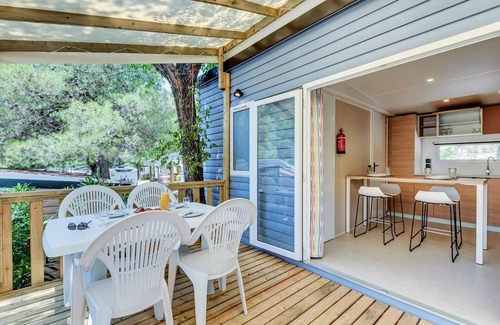 La Trinite-sur-Mer House | Campsite Romanée Le Kervilor* - Mobile home Comfort 4 rooms 6 people air-conditioned