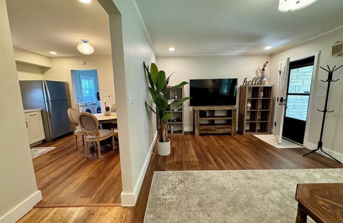 Marion House | Campus Den on Poplar St.