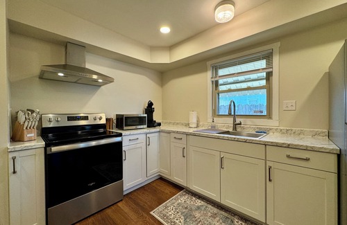 Marion House | Campus Den on Poplar St.
