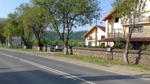 Sarasau House | Camves Inn